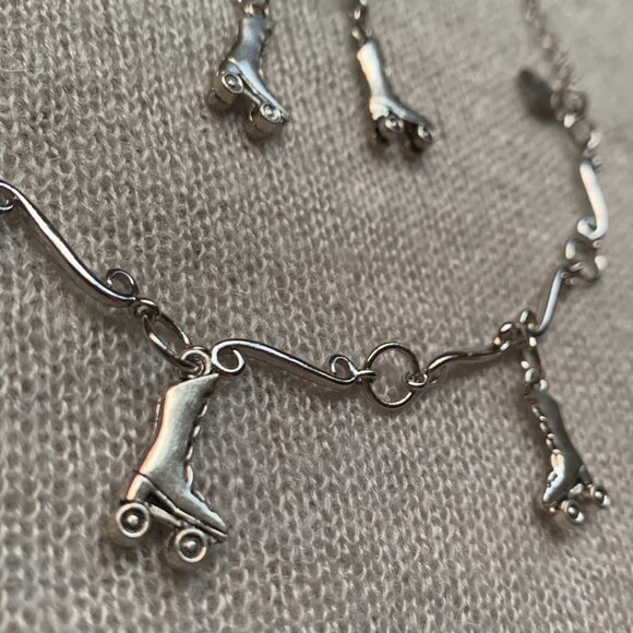 ✨ Handmade Roller Skate Bracelet & Earring Set ✨ - Picture 7 of 13
